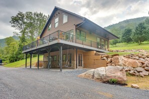 House (6 Bedrooms) | Interior