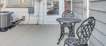 Downtown Crandon: Walkable Studio w/ Patio!
