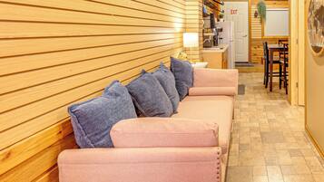 Apartment (0 Bedroom) | Interior