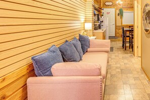 Apartment (0 Bedroom) | Interior