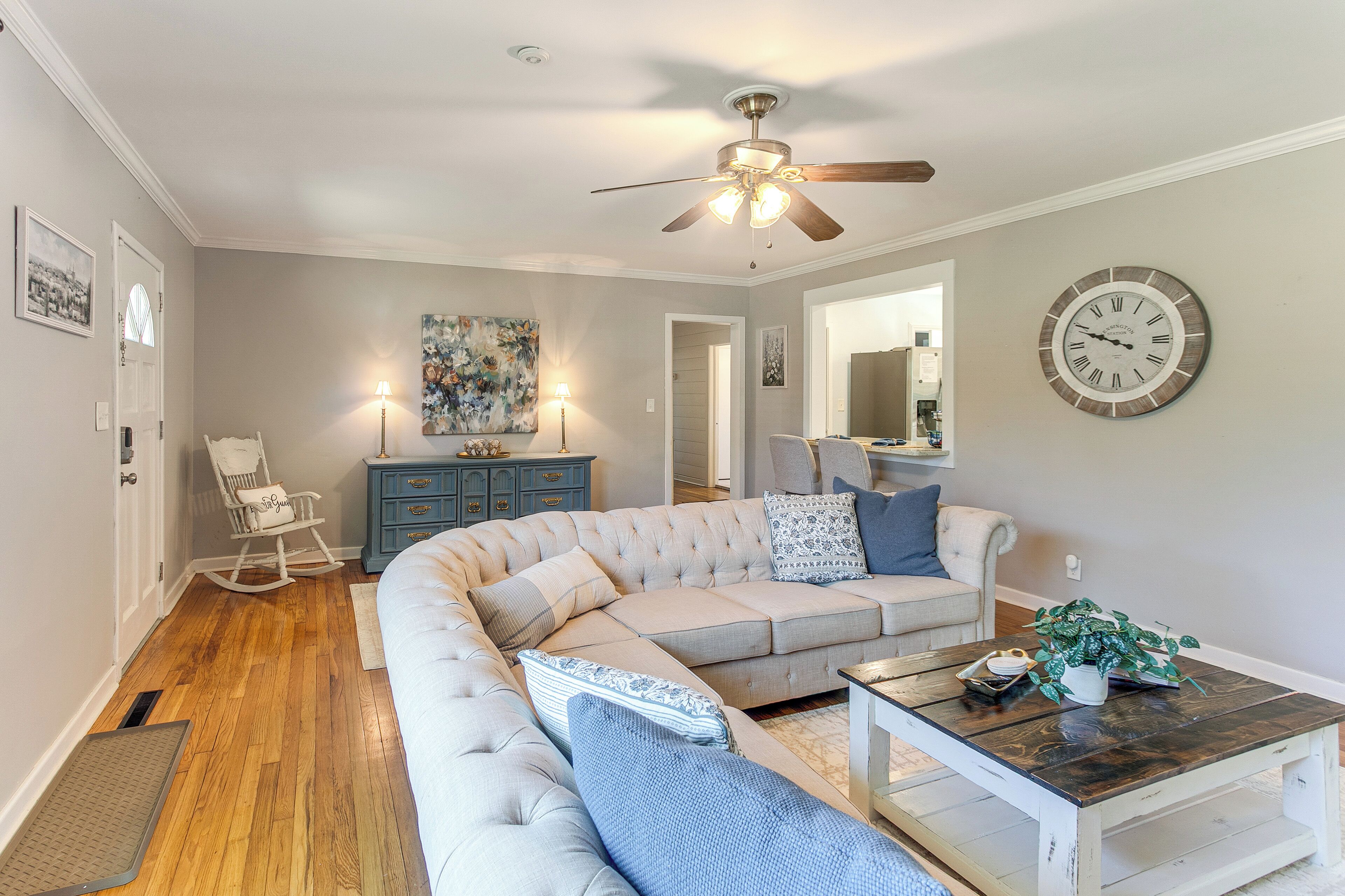 House (3 Bedrooms) | Interior