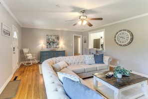 House (3 Bedrooms) | Interior