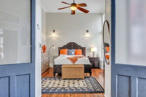 1 bedroom, iron/ironing board, free WiFi, bed sheets - Pet Friendly, Walkable Loft in Heart of Downtown by Lucky Savannah (Savannah)