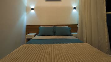 Chalet | Caja fuerte, cortinas opacas, tabla de planchar con plancha