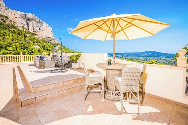 Villa (4 Bedrooms) | Extérieur
