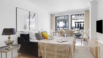 City Apartment, 2 Bedrooms, Balcony, City View | Living area | 40-inch Smart TV with satellite channels