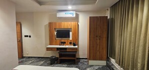 Deluxe Room, City View