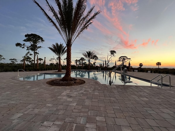 Maison, plusieurs lits (Sunset Bliss Cove) | Piscine