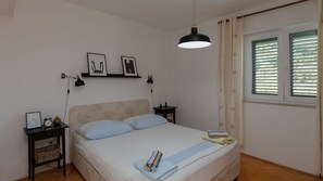 Bügeleisen/Bügelbrett, kostenloses WLAN, Bettwäsche