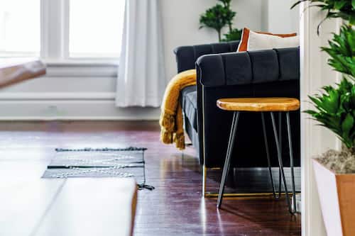 Casa design, 2 quartos, no piso térreo | Área de estar | Smart TV 55 polegadas com canais digitais, Netflix, Hulu