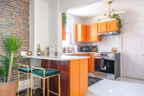 Exclusive Duplex, Non Smoking | In-room dining