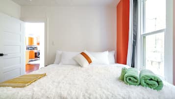 Jungle Gem | Egyptian cotton sheets, premium bedding, memory foam beds, free minibar