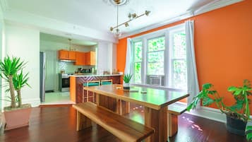 Design-Haus, 2 Schlafzimmer, Haustiere gestattet | Esszimmer