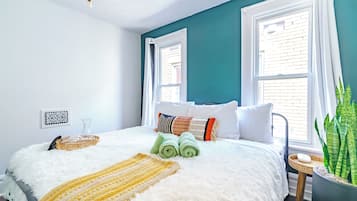Design House, 2 Bedrooms, Haiwan Kesayangan Dibenarkan | Cadar kapas Mesir, peralatan tempat tidur premium, busa memori