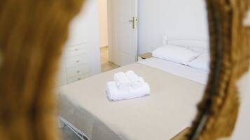 3 makuuhuonetta, silitysrauta/-lauta, ilmainen Wi-Fi, vuodevaatteet