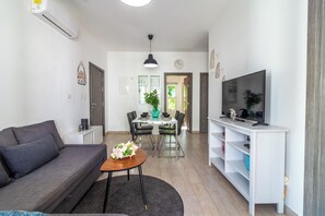 Comfort Apartment, Pool View | Living area - Modern 2BR Apartment - Paseo del Mar (Punta Cana)