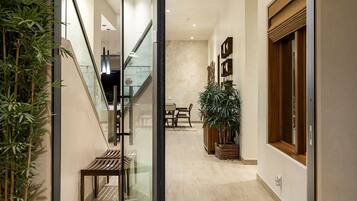 Villa, Accessible | 5 bedrooms, Internet