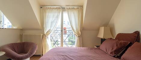 1 chambre, fer et planche à repasser, Wi-Fi, draps fournis