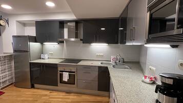 Fridge, microwave, oven, dishwasher