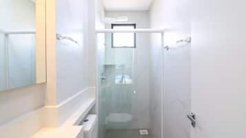 Basic Apartment | Bathroom | Shower