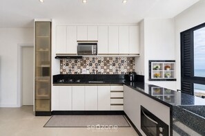 Unclassified image, 2 of 22, button - Enjoy the Best of Pereque Just 150m From the Sea! CLE (Porto Belo)