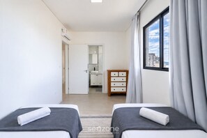 Unclassified image, 3 of 22, button - Enjoy the Best of Pereque Just 150m From the Sea! CLE (Porto Belo)