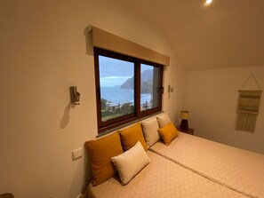 2 soverom, strykejern/-brett og internettilgang