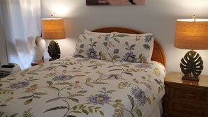 Room -  across from Charley Young  beach #2 (Kihei)