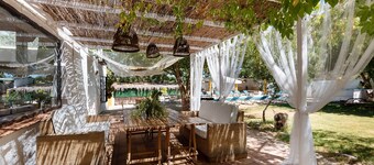 Country House 'Cortijo La Vega Archidona' with Mountain View, Wi-Fi and Air Conditioning