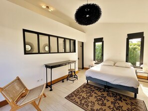 4 bedrooms, desk, iron/ironing board, free WiFi - *VILLA RAVENALE* - Ocean 150 m away (Saint-Paul)