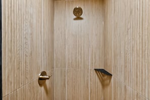 Stadtwohnung, 1 Schlafzimmer | Badezimmer | Handtücher, Shampoo