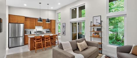 Casa geminada, 1 quarto | Área de estar | Smart TV, serviços de streaming