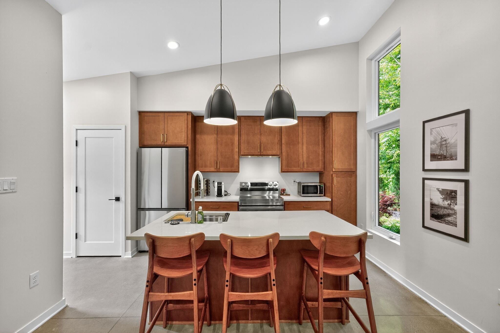 Townhome, 1 Bedroom | Private kitchen | Fridge, oven, coffee/tea maker, toaster