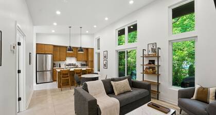 500 House - Unit B 2 Bedroom Townhouse