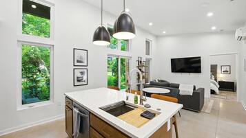 Townhome, 2 Bedrooms | Private kitchen | Fridge, oven, coffee/tea maker, electric kettle
