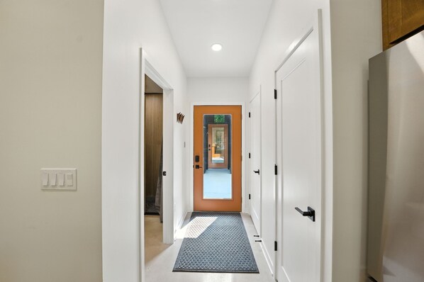 Townhome, 2 Bedrooms | Interior