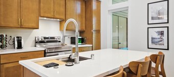 500 House - Unit B 2 Bedroom Townhouse