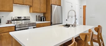 500 House - Unit D 2 Bedroom Townhouse