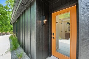 Townhome, 2 Bedrooms | Exterior detail