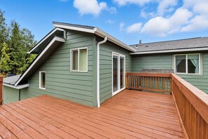 House, 5 Bedrooms | Terrace/patio