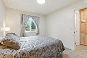 House, 5 Bedrooms | 5 bedrooms, free WiFi