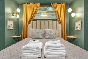 WiFi, bed sheets - Cozy Shipping Container - Relax by the River (Easley)