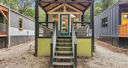 Cute Getaway on River - 6 Minutes to Greenville