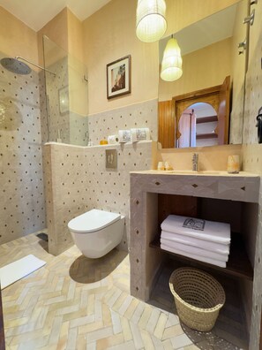 Shared Dormitory, 1 Bedroom, Accessible, Smoking | Bathroom