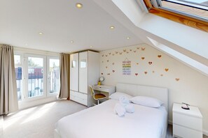 3 bedrooms, iron/ironing board, free WiFi, bed sheets - 3 Bed Home - 10 Min Walk to Mill Hill Tube (London)