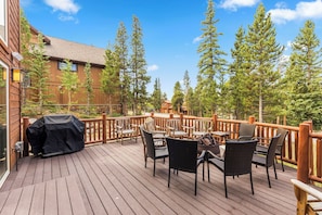 Outdoor dining - Feel on Top of the World at The Fox Den Retreat! Private Hot Tub and Views! (Breckenridge)