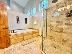 Hair dryer, towels - Feel on Top of the World at The Fox Den Retreat! Private Hot Tub and Views! (Breckenridge)