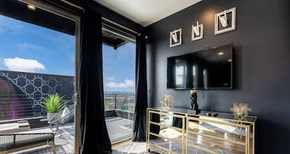 Glamour on the Rocks - Fashion Haus - Couture Murals & Rooftop Views