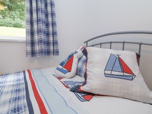 Cottage | 2 bedrooms, individually decorated, individually furnished, free WiFi - I C Lundy Too (Bideford)