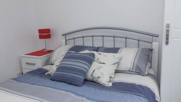 Cottage | 2 bedrooms, individually decorated, individually furnished, free WiFi